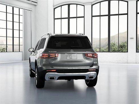 New 2026 Mercedes-Benz GLB 250 4MATIC image 26