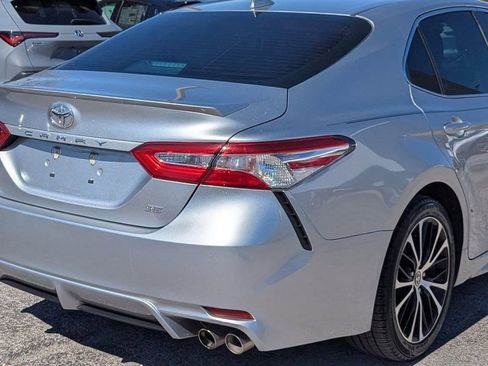 Used 2020 Toyota Camry SE image 7