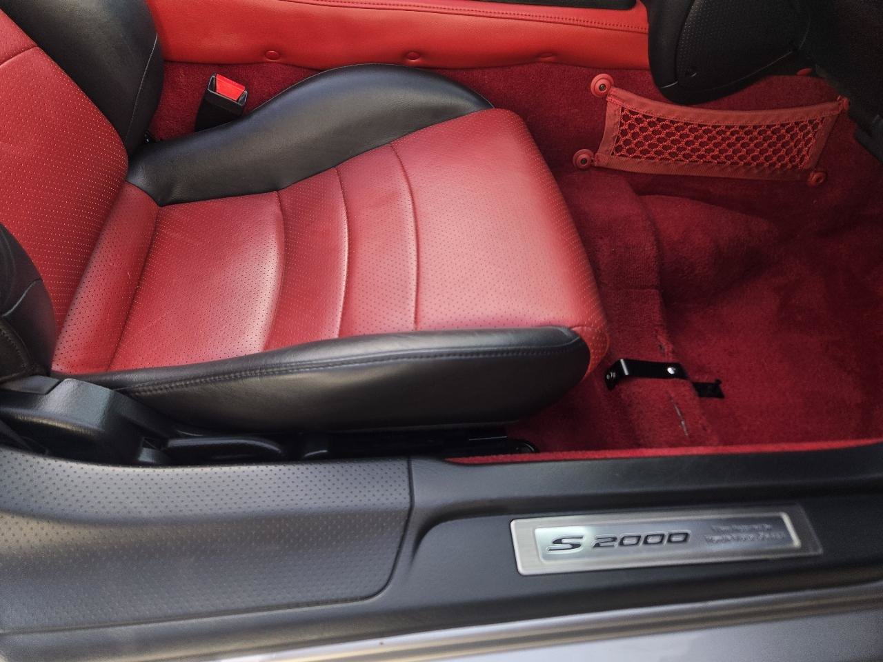 Used 2004 Honda S2000 image 39