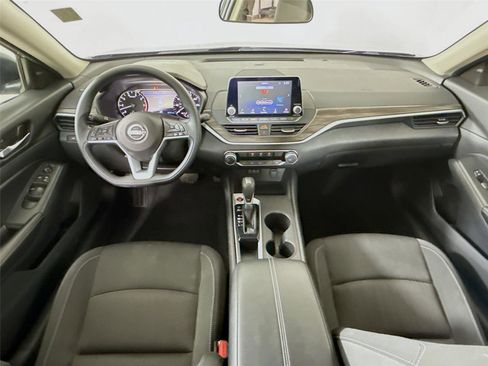 Used 2025 Nissan Altima 2.5 SV image 29