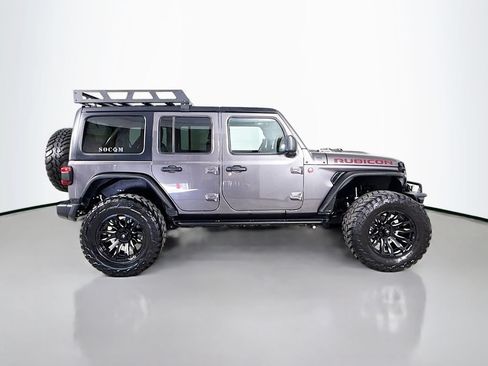 Used 2025 Jeep Wrangler Unlimited Rubicon AWD/4WD image 9