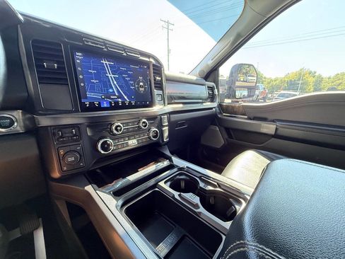 Used 2023 Ford F250 Lariat w/ Sport Appearance Package image 32