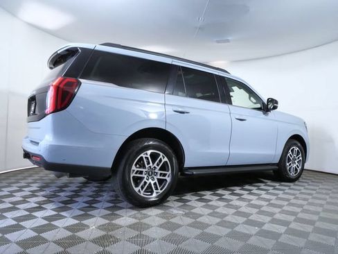 Certified 2025 Ford Expedition Active AWD/4WD image 6