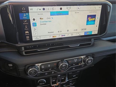 New 2026 Jeep Wrangler Rubicon w/ Steel Bumper Group image 16