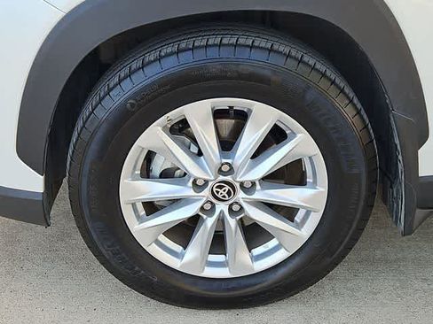 Certified 2025 Toyota Corolla Cross LE FWD image 13