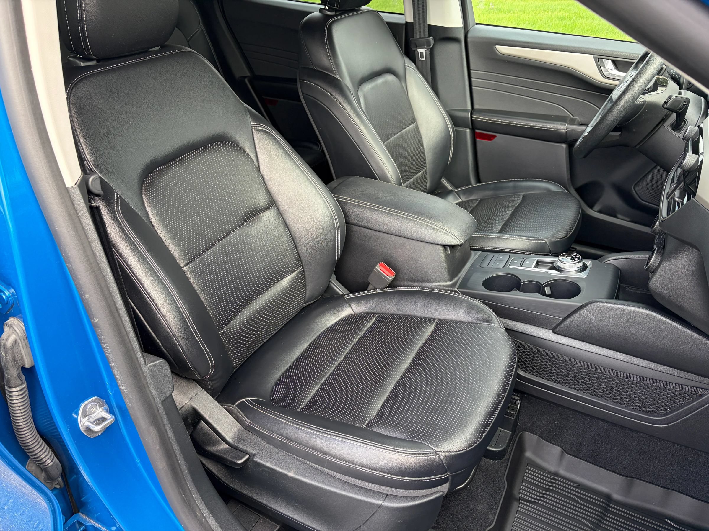 Used 2021 Ford Escape SEL w/ Technology Package AWD/4WD image 23