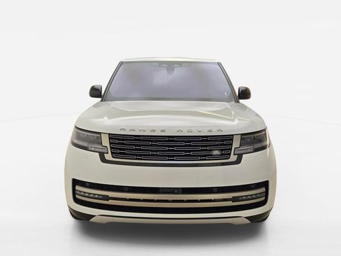 Used 2023 Land Rover Range Rover SE AWD/4WD image 2