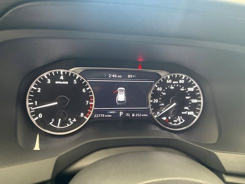 Used 2023 Nissan Pathfinder S AWD/4WD image 9