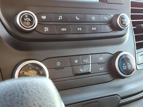 Used 2023 Ford Transit 250 Medium Roof image 10