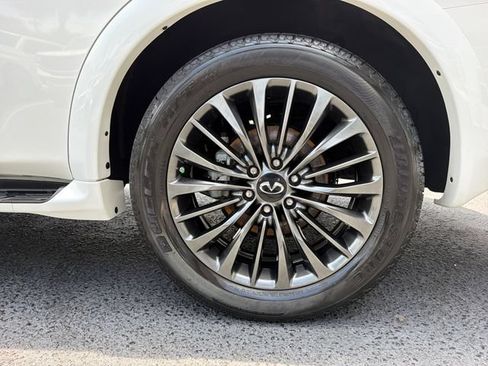 Used 2024 INFINITI QX80 Sensory AWD/4WD image 31