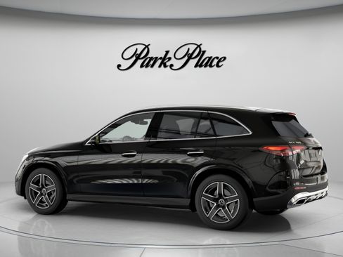 Certified 2026 Mercedes-Benz GLC 300 image 11