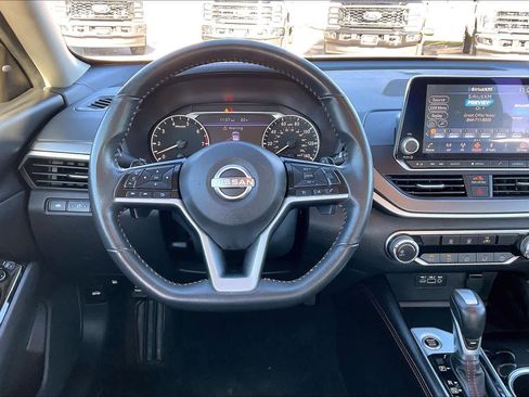 Used 2024 Nissan Altima 2.5 SR image 5