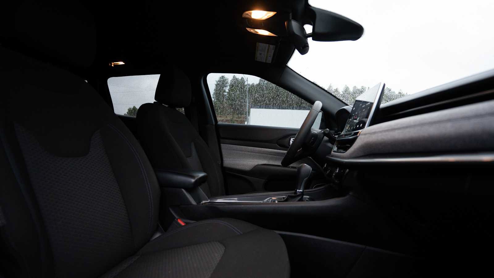 Used 2024 Jeep Compass Sport AWD/4WD image 9