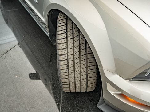 Used 2009 Ford Mustang Shelby GT500 RWD image 50