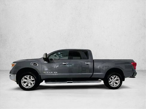 Used 2016 Nissan Titan SL RWD image 6