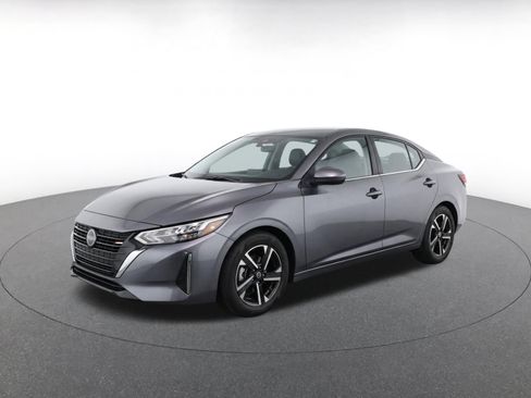 Used 2025 Nissan Sentra SV FWD image 3