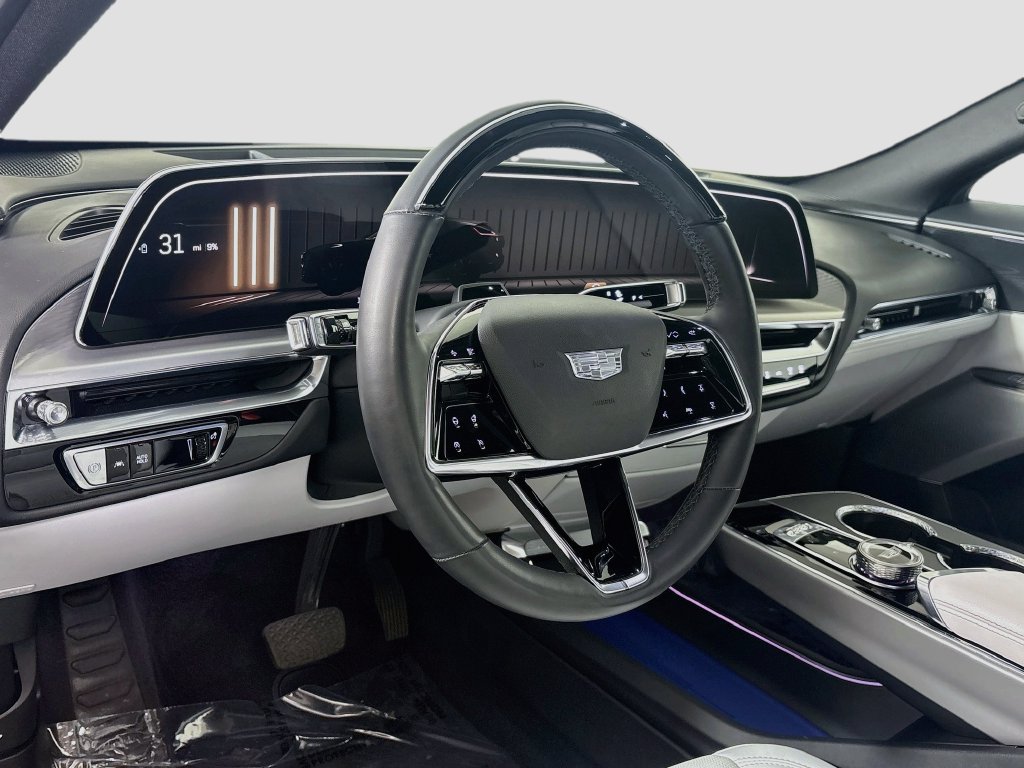 Certified 2024 Cadillac Lyriq Luxury AWD/4WD image 11