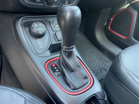 Used 2021 Jeep Compass Trailhawk image 24