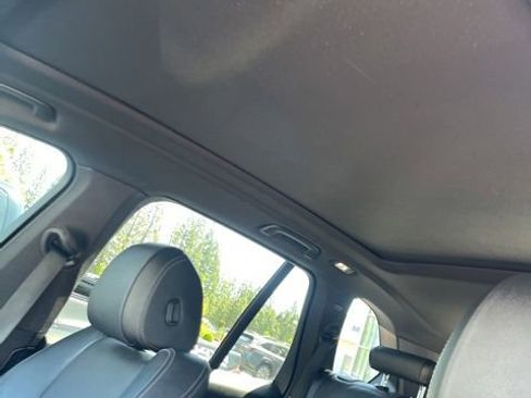 Used 2019 BMW X5 xDrive40i w/ M Sport Package AWD/4WD image 12