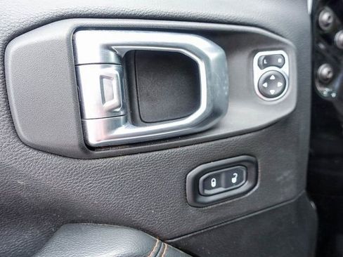 Used 2022 Jeep Gladiator Mojave w/ Cold Weather Group image 22