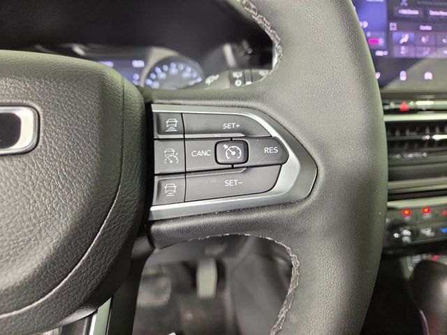 Used 2026 Jeep Compass Limited AWD/4WD image 23