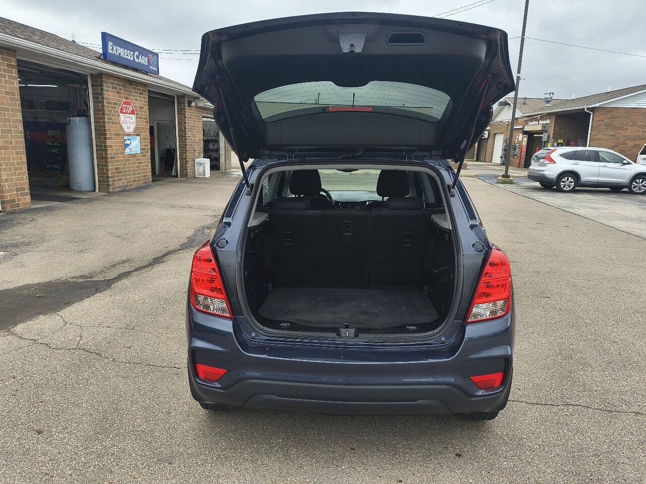 Used 2019 Chevrolet Trax LS FWD image 6
