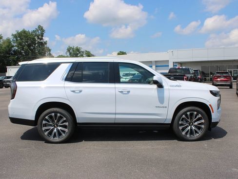 New 2026 Chevrolet Tahoe High Country AWD/4WD image 11