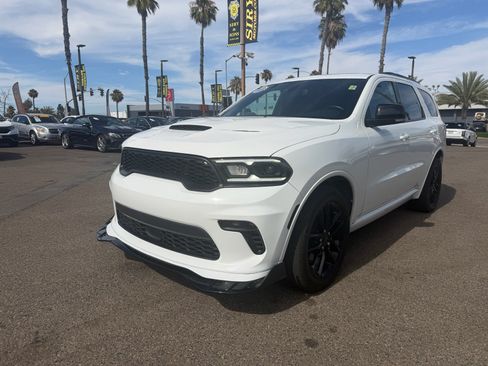 Used 2023 Dodge Durango GT RWD image 3