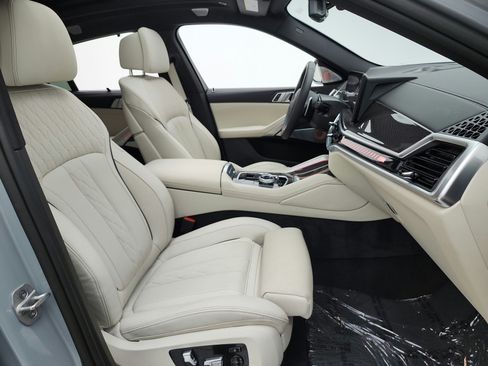 Used 2025 BMW X6 M60i AWD/4WD image 20