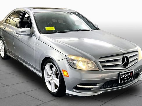 Used 2011 Mercedes-Benz C 300 4MATIC Sedan image 3