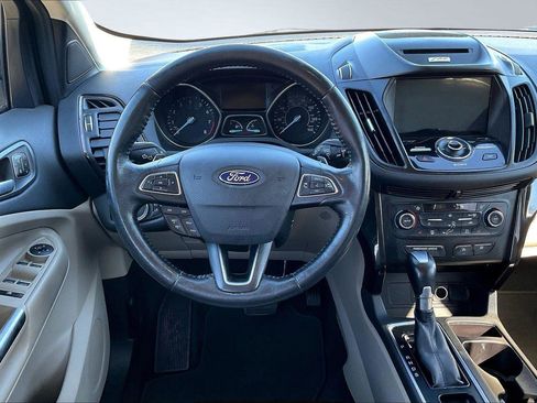 Used 2017 Ford Escape Titanium image 6