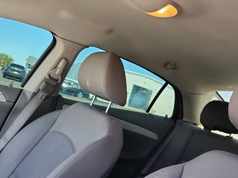 Used 2012 Chevrolet Malibu LT FWD image 21