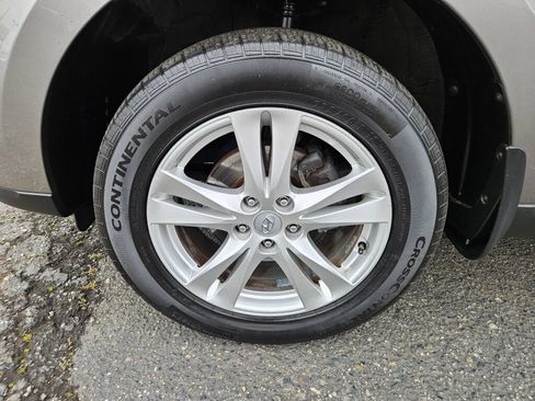 Used 2012 Hyundai Santa Fe Limited w/ Navigation Pkg 4 FWD image 8