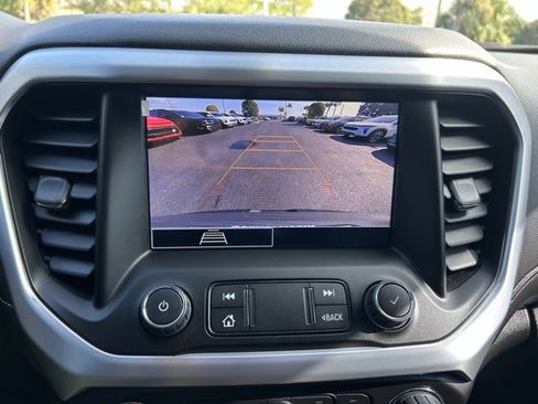 Certified 2023 GMC Acadia SLE w/ Driver Convenience Package image 25