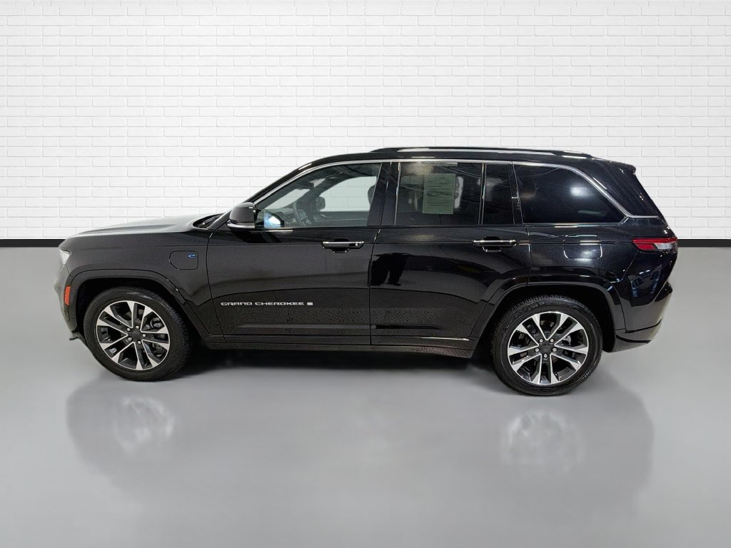 Used 2023 Jeep Grand Cherokee Overland AWD/4WD image 6