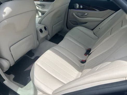 Used 2017 Mercedes-Benz E 300 4MATIC image 12