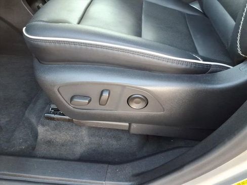 Used 2024 GMC Acadia Denali w/ LPO, Floor Liner Package image 16