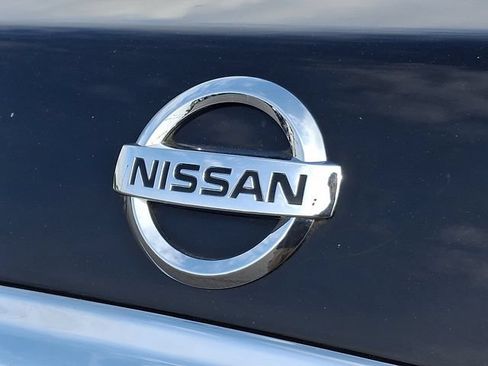 Used 2010 Nissan Altima 2.5 SL w/ SL Pkg FWD image 9
