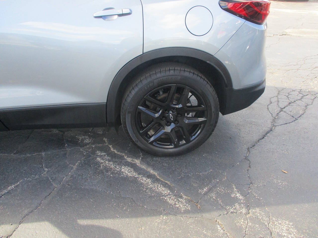 Used 2023 Chevrolet Blazer LT w/ Convenience Package FWD image 5
