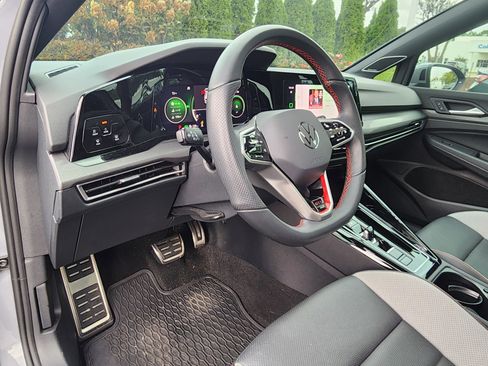 Used 2024 Volkswagen GTI SE w/ SE Leather Seats Package image 20