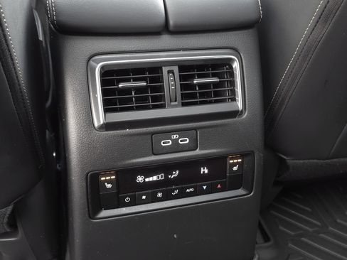 Used 2024 MAZDA CX-90 3.3 Turbo w/ Premium Plus Pkg image 32