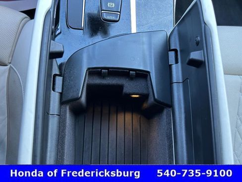 Used 2019 BMW 530i xDrive 530i xDrive w/ Executive Package image 30