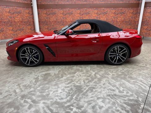Certified 2023 BMW Z4 sDrive30i w/ Dynamic Handling Package image 2
