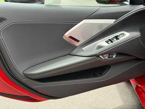 Used 2025 Chevrolet Corvette Stingray Preferred Conv w/ Z51 Performance Package RWD image 13