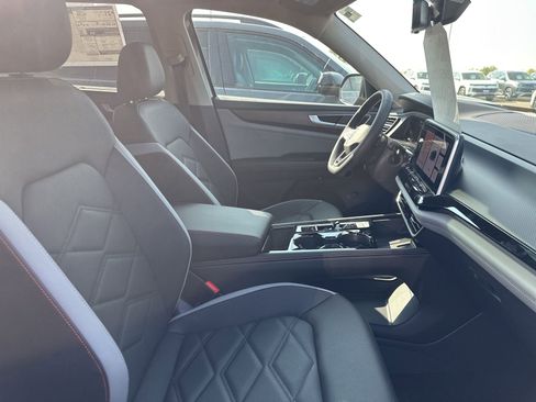 New 2026 Volkswagen Atlas Peak Edition image 43