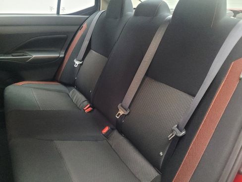 Used 2025 Nissan Versa SR image 18