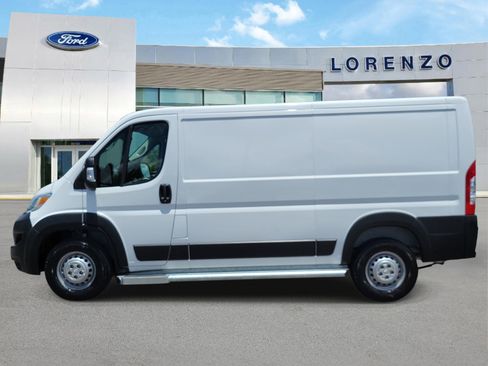 Used 2025 RAM ProMaster 2500 w/ U-Haul Equipment Group FWD image 8