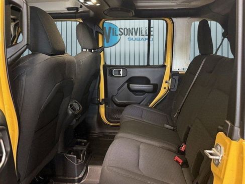 Used 2020 Jeep Wrangler Unlimited Willys image 7
