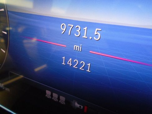 Used 2023 Mercedes-Benz GLC 300 4MATIC image 12