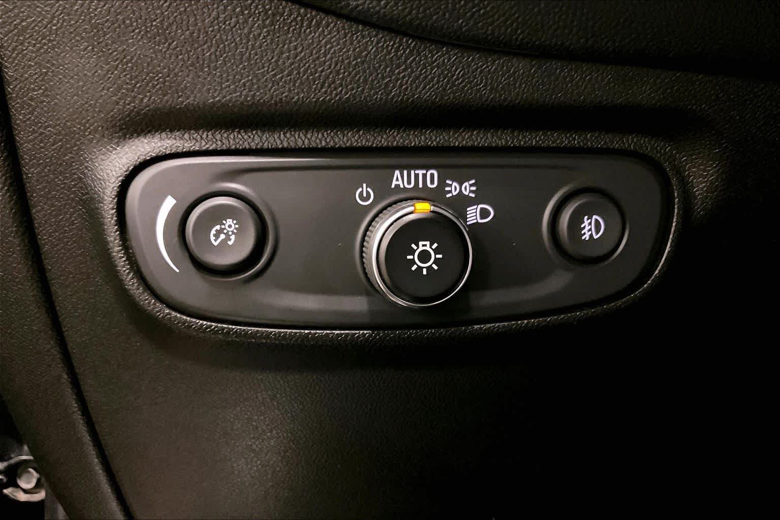 Used 2020 Chevrolet Equinox Premier AWD/4WD image 34